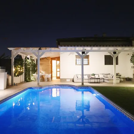 De Lujo Cerca Del Mar Y Piscina Climatizada بيت للعطل